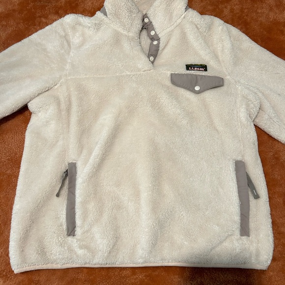 Women's L.L.Bean Hi-Pile Fleece Pullover - Picture 5 of 6